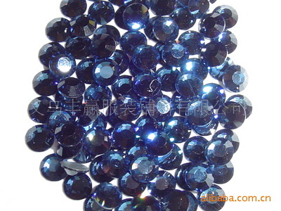 繽紛鉆飾，點(diǎn)亮創(chuàng)意時(shí)尚——探秘義烏豐贏服裝輔料廠家的中東鉆、仿捷克鉆與DMC